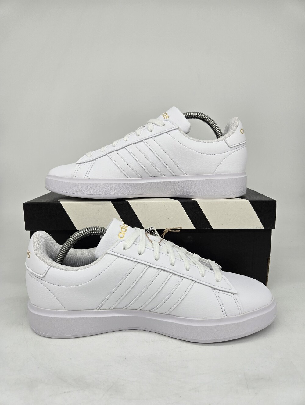adidas Women's Grand Court 2.0 GW9213 Cloud White Gold Metallic Shoes Size 7 - Picture 6 of 8